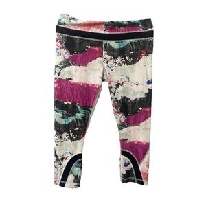 Lululemon Run Inspire Crop II All Luxtreme Pigment Wave Multi / Black Leggings